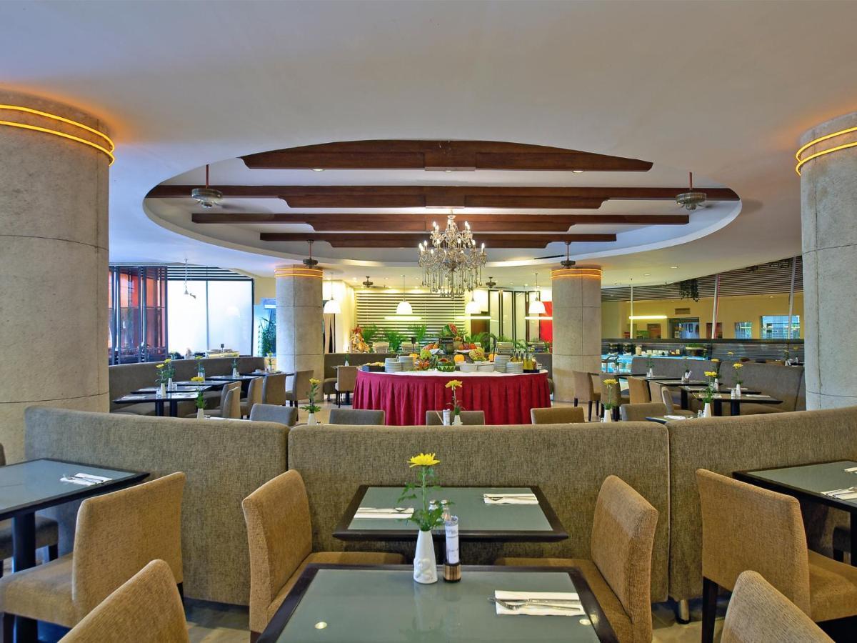 Kuta Paradiso Hotel Bagian luar foto The restaurant