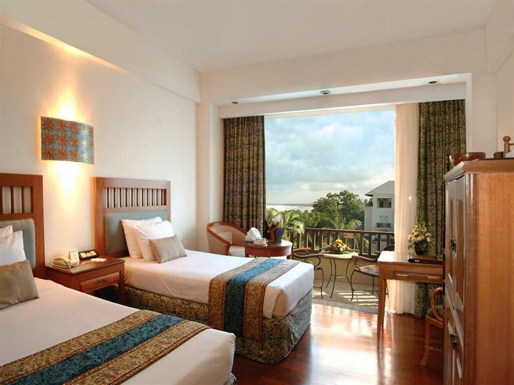 Kuta Paradiso Hotel Ruang foto Deluxe Room